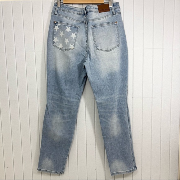 Judy Blue Light Wash Straight Leg Jeans "Star Bright" Boyfriend Size 13/31 - Picture 2 of 7